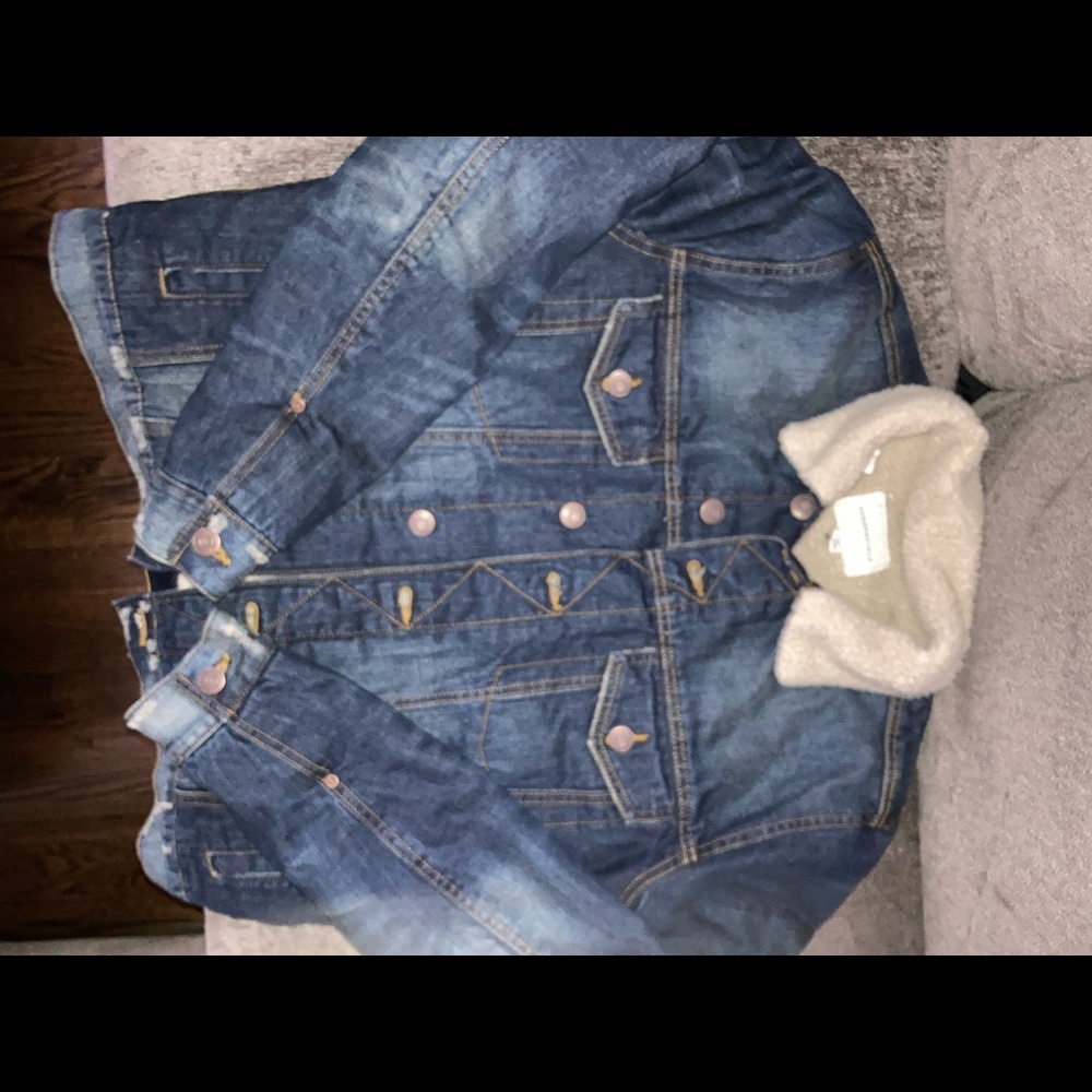 Aeropostale Jean Jacket with Sherpa inside.